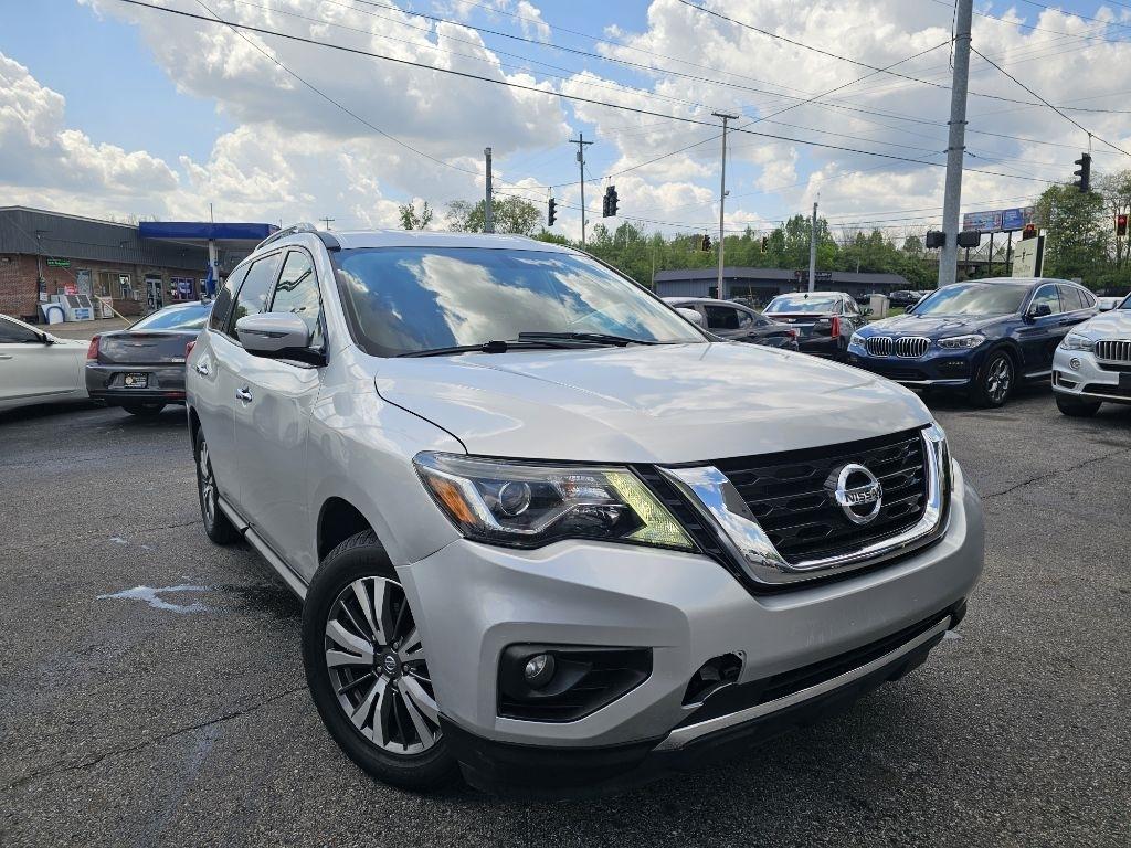 Nissan Pathfinder SV 4WD 2020