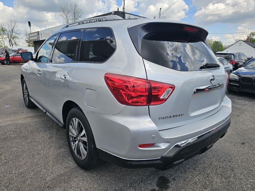 Nissan Pathfinder SV 4WD 2020