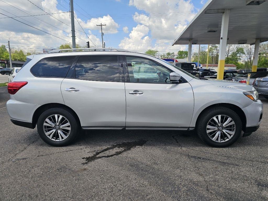 Nissan Pathfinder SV 4WD 2020
