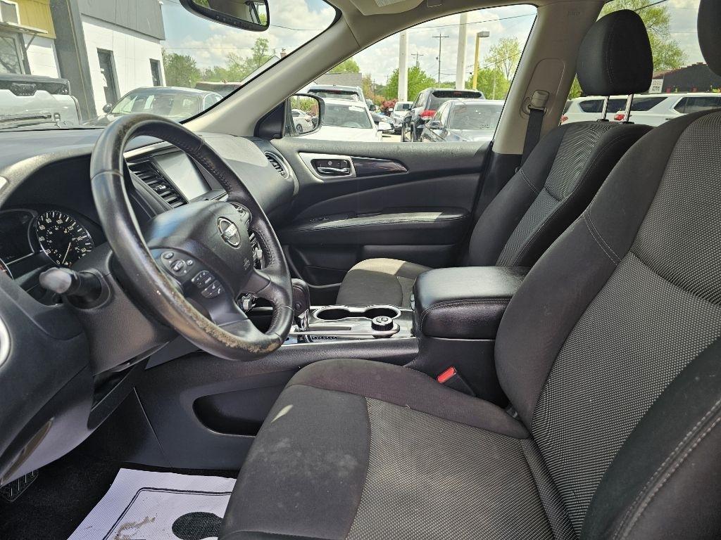 Nissan Pathfinder SV 4WD 2020