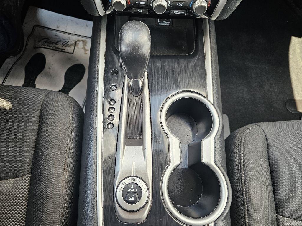 Nissan Pathfinder SV 4WD 2020