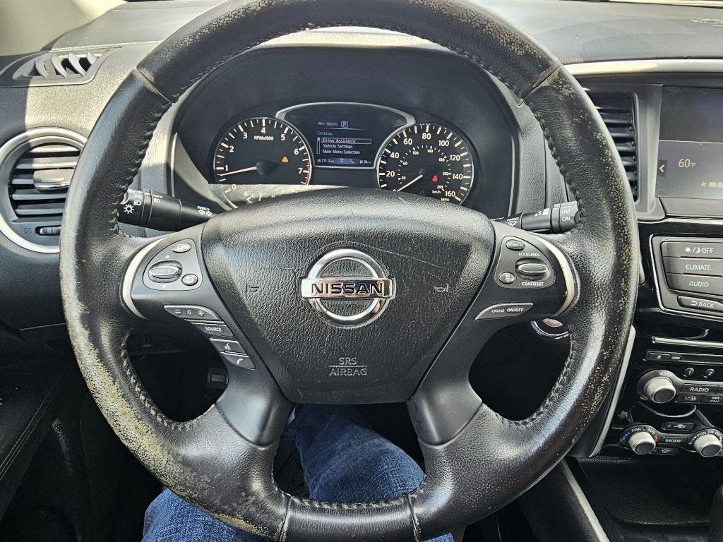 Nissan Pathfinder SV 4WD 2020