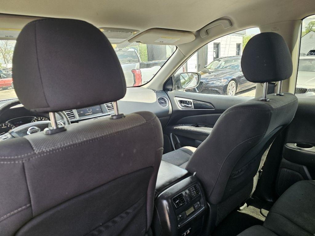 Nissan Pathfinder SV 4WD 2020