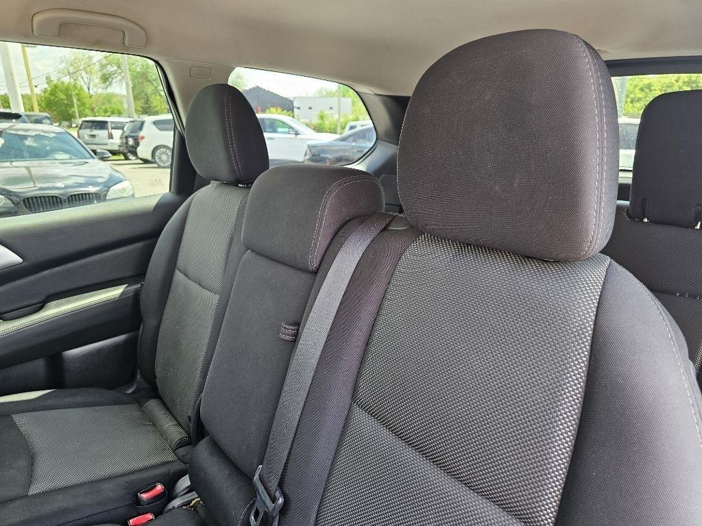 Nissan Pathfinder SV 4WD 2020