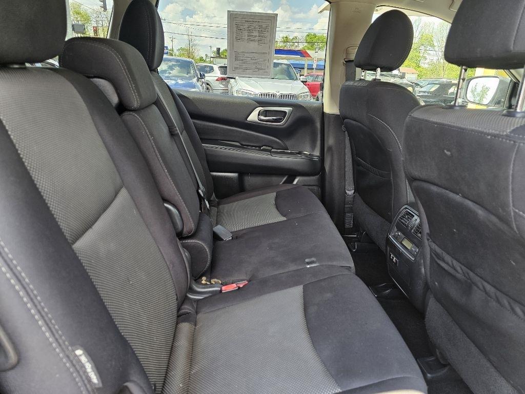 Nissan Pathfinder SV 4WD 2020