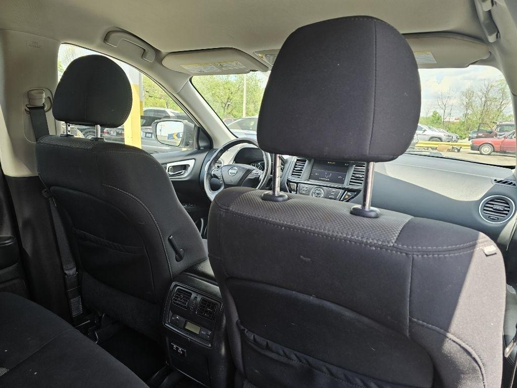 Nissan Pathfinder SV 4WD 2020