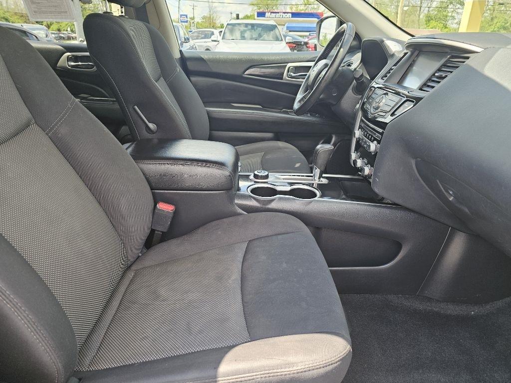 Nissan Pathfinder SV 4WD 2020