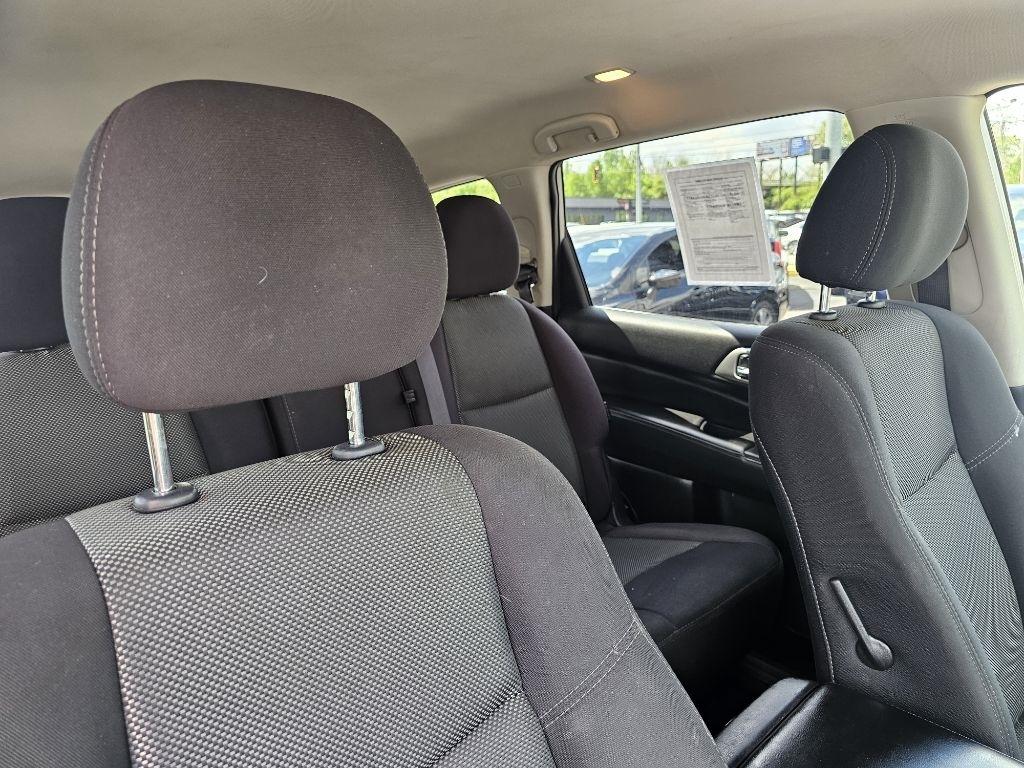 Nissan Pathfinder SV 4WD 2020