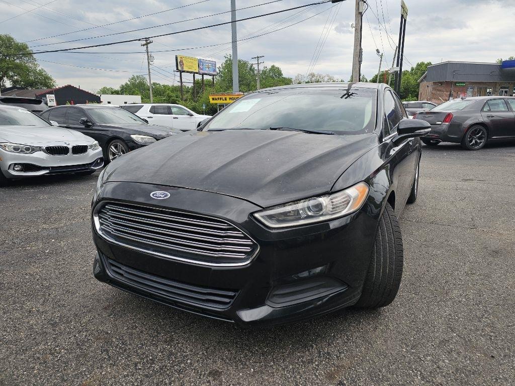 Ford Fusion SE 2015