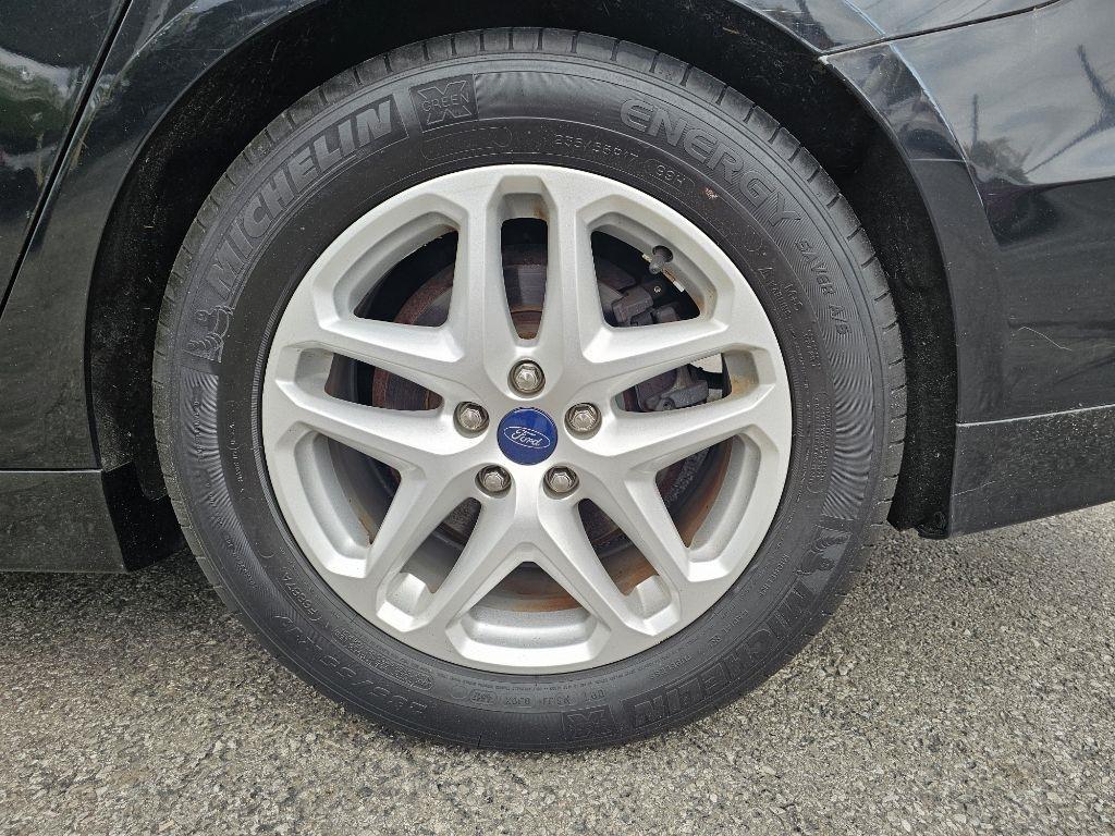 Ford Fusion SE 2015
