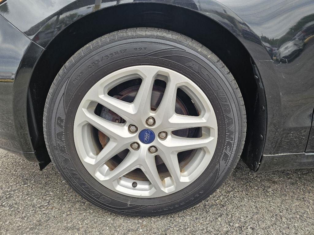 Ford Fusion SE 2015