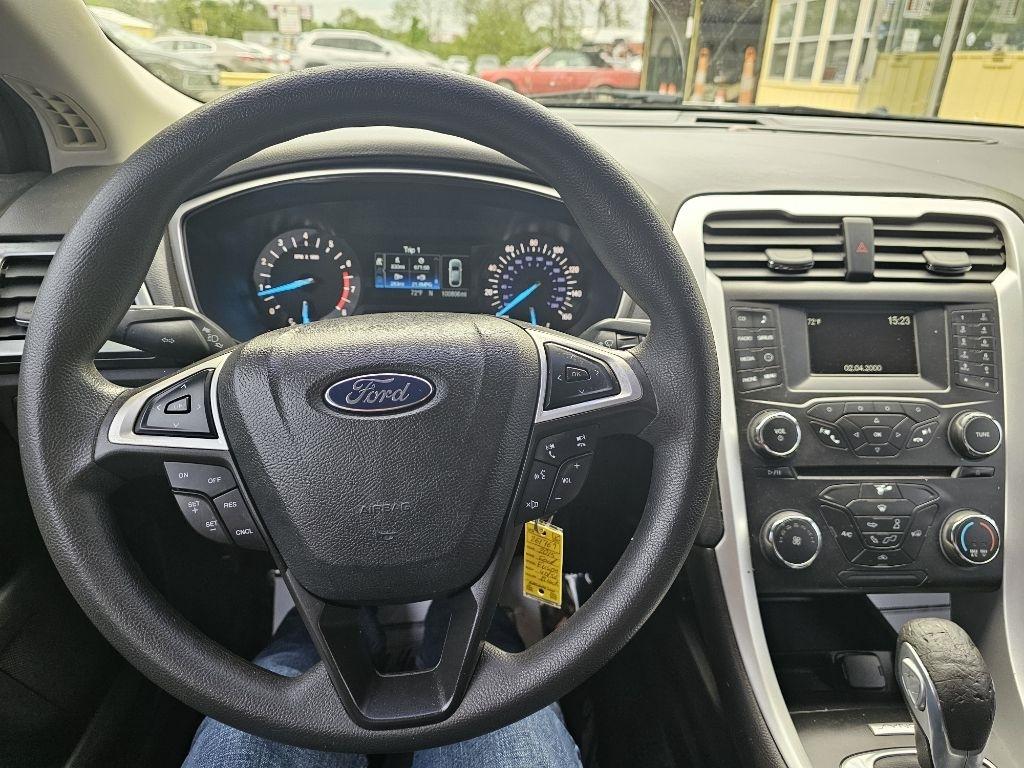 Ford Fusion SE 2015