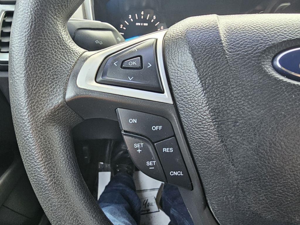 Ford Fusion SE 2015