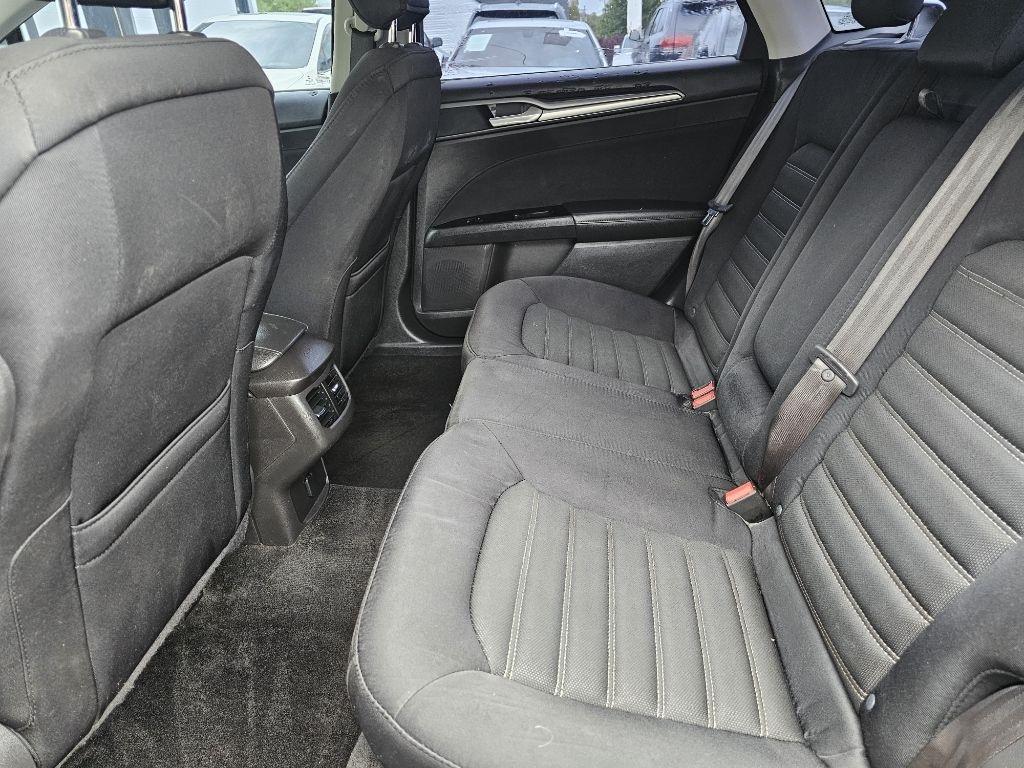 Ford Fusion SE 2015