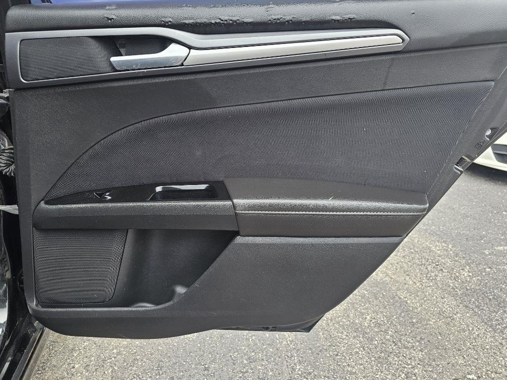 Ford Fusion SE 2015