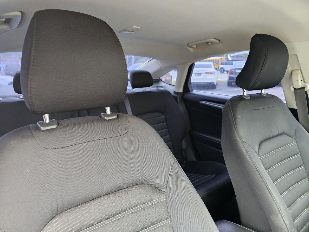 Ford Fusion SE 2015