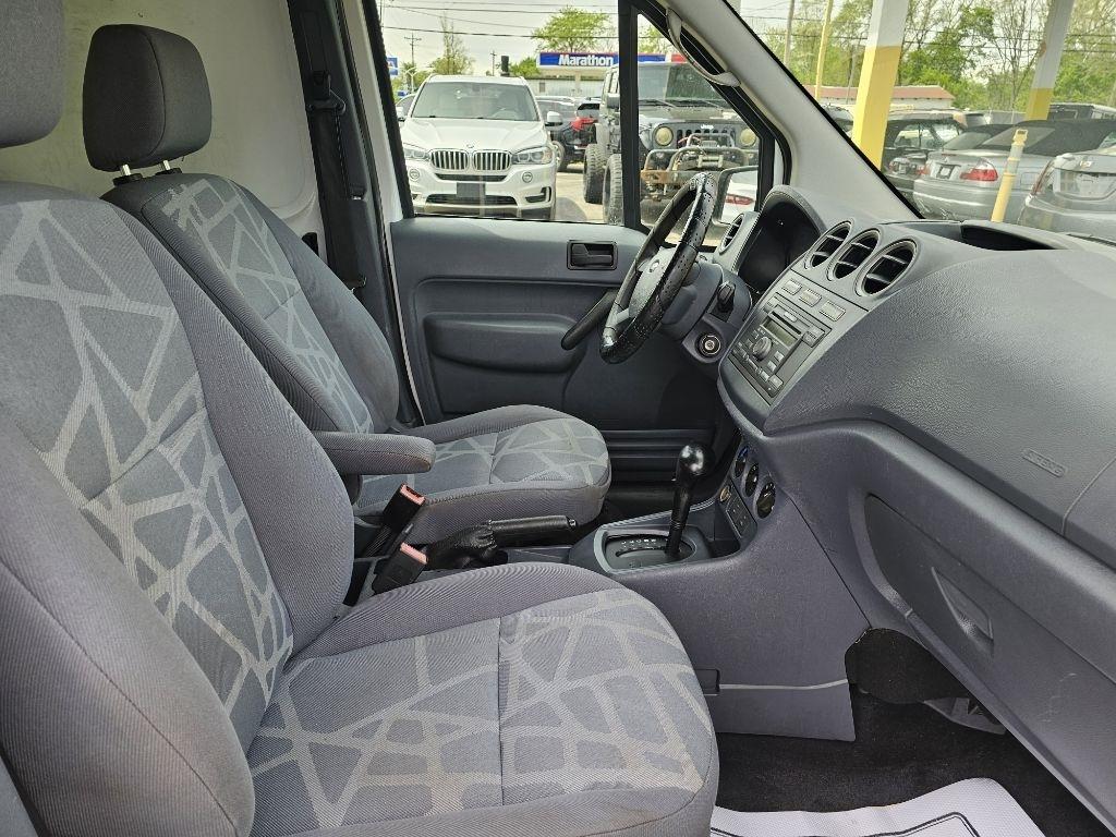 Ford Transit Connect XLT with Side and Rear Door Glass 2010
