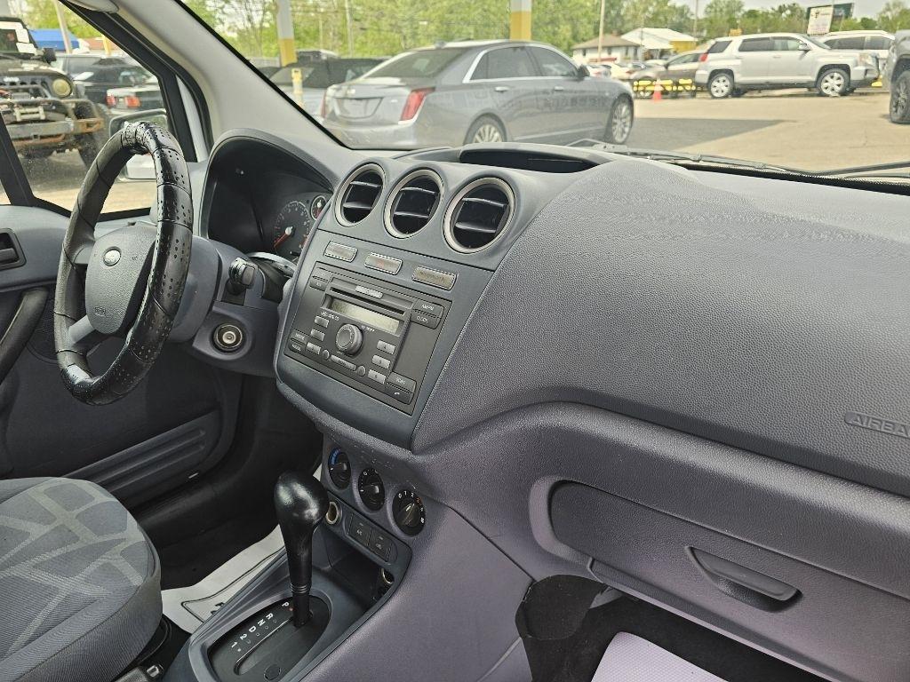Ford Transit Connect XLT with Side and Rear Door Glass 2010