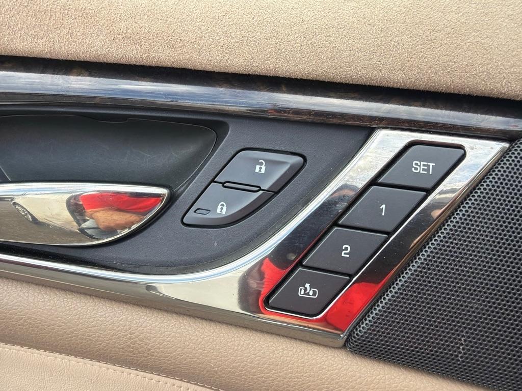 Cadillac CTS 2.0L Turbo Luxury RWD 2016