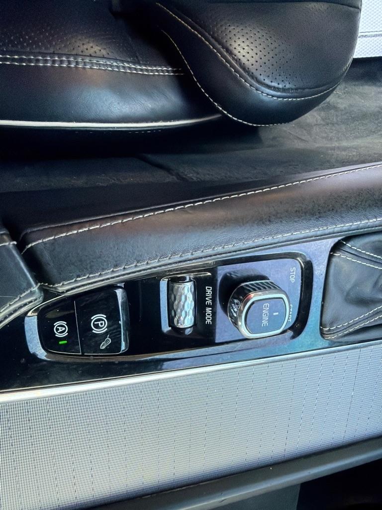 Volvo XC90 T6 R-Design AWD 2016