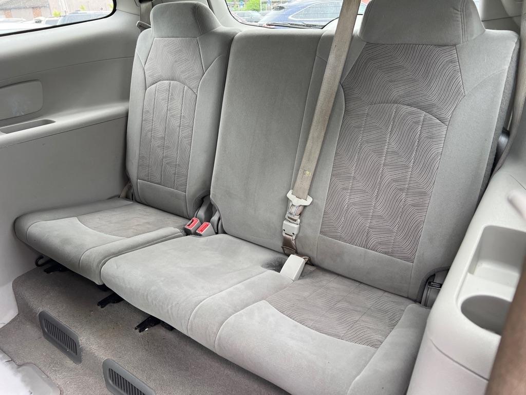 Buick Enclave Convenience FWD 2015