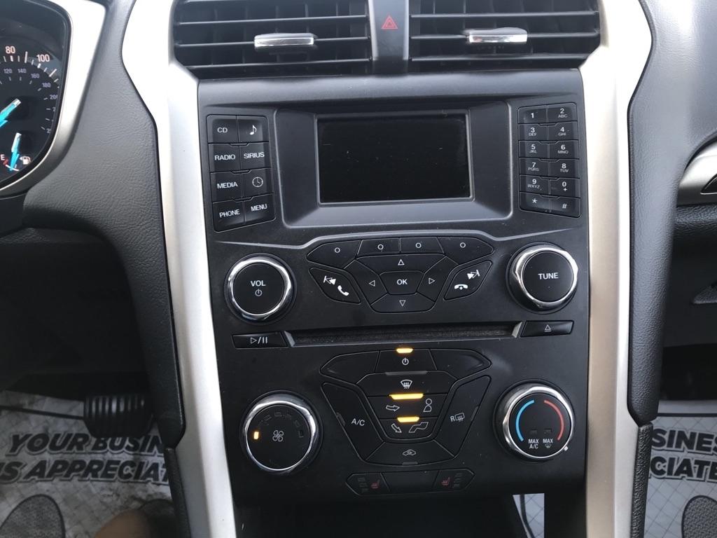 Ford Fusion SE 2016