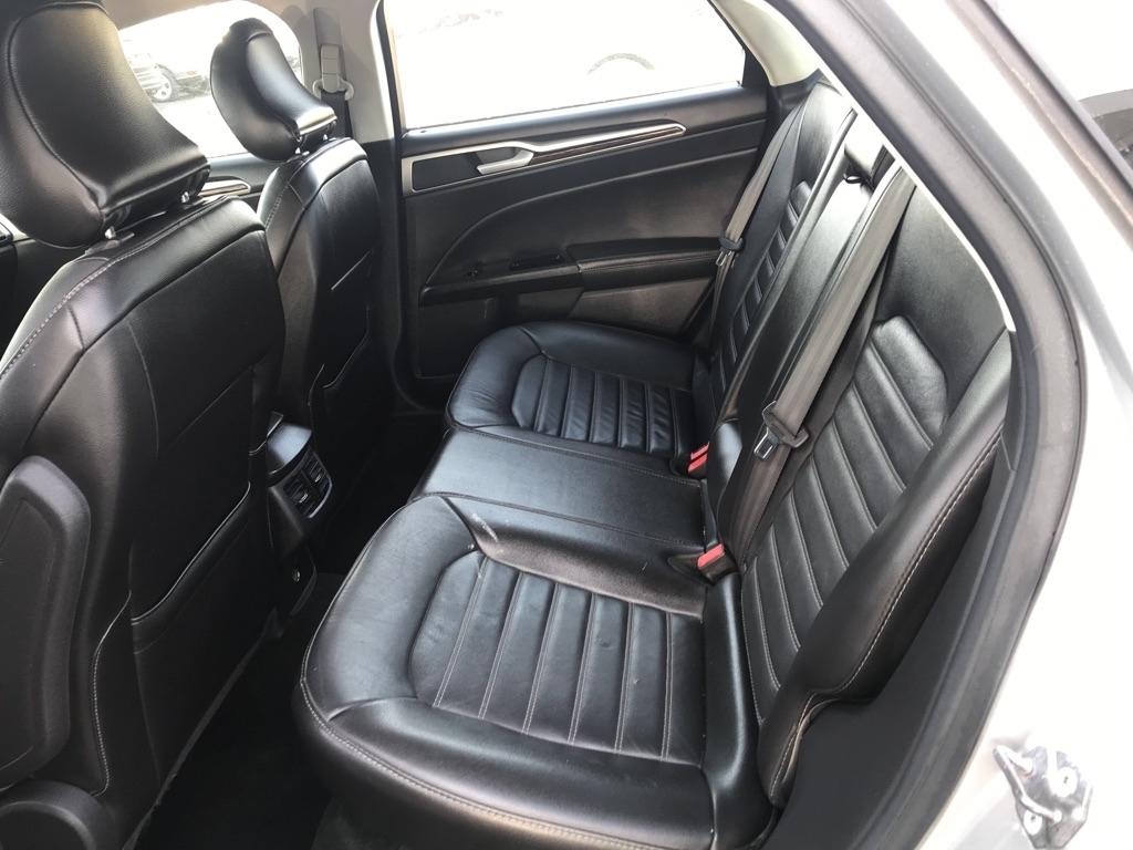 Ford Fusion SE 2016