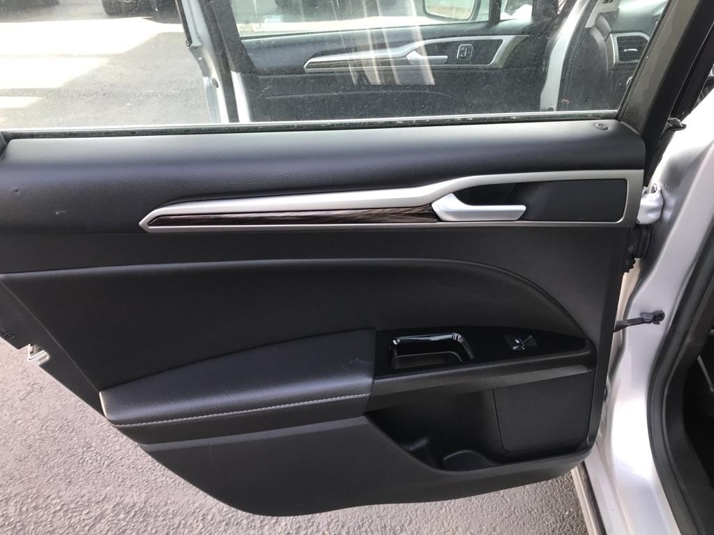 Ford Fusion SE 2016