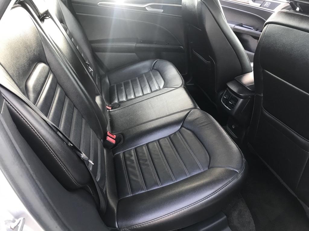Ford Fusion SE 2016