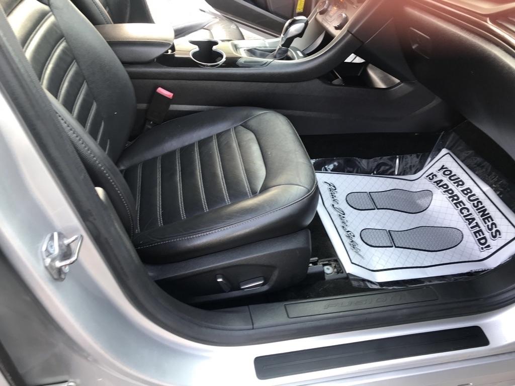 Ford Fusion SE 2016