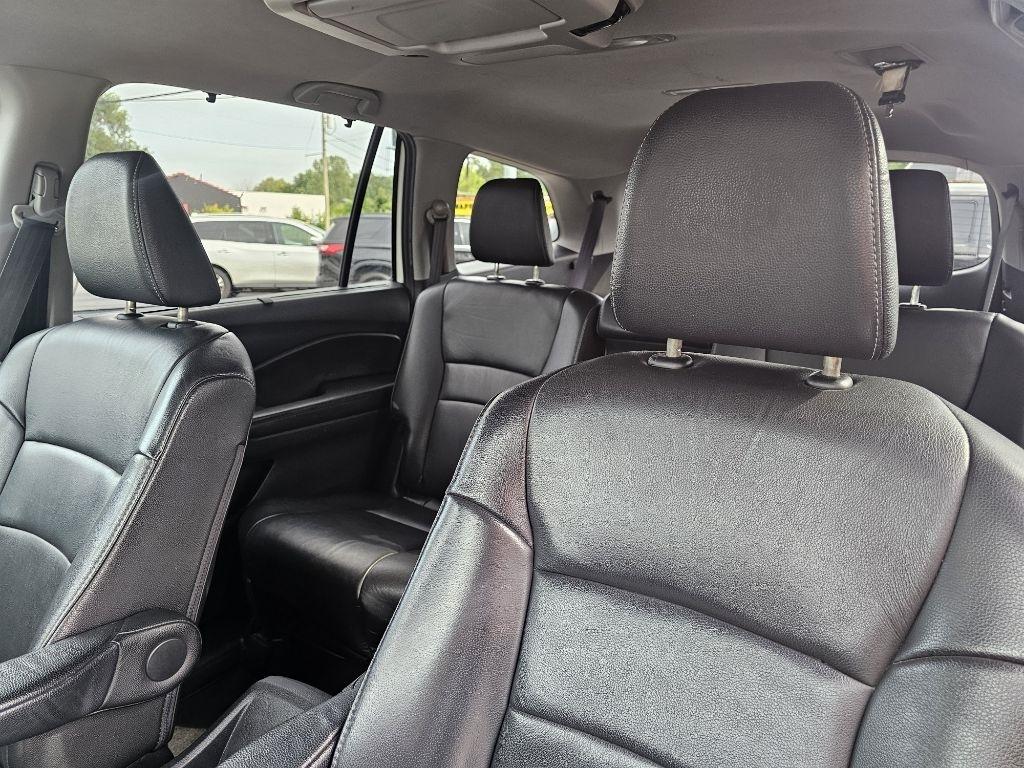 Honda Pilot EX-L w/Navigation and RES 2019