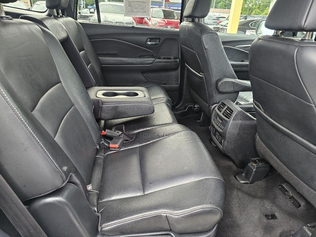 Honda Pilot EX-L w/Navigation and RES 2019