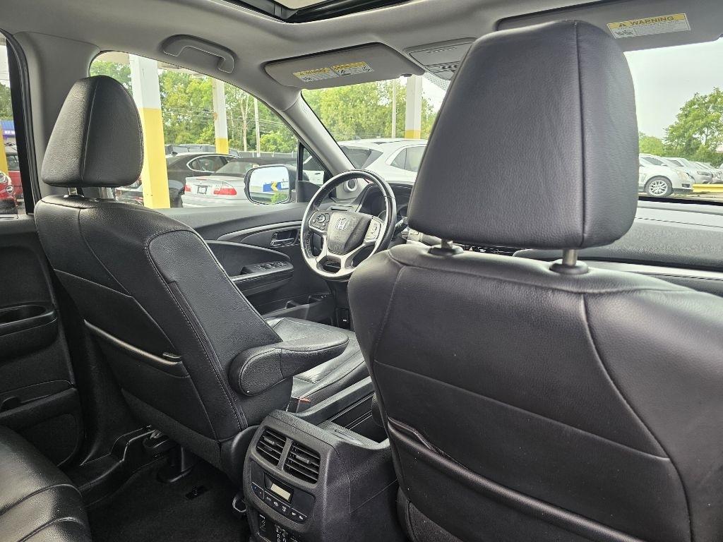 Honda Pilot EX-L w/Navigation and RES 2019
