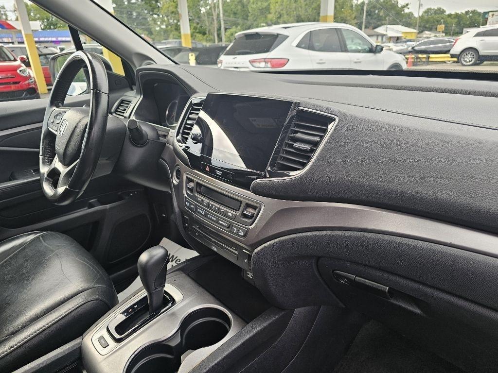 Honda Pilot EX-L w/Navigation and RES 2019