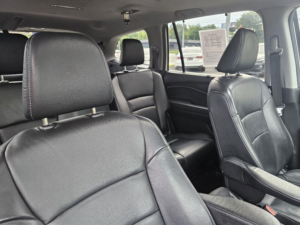 Honda Pilot EX-L w/Navigation and RES 2019