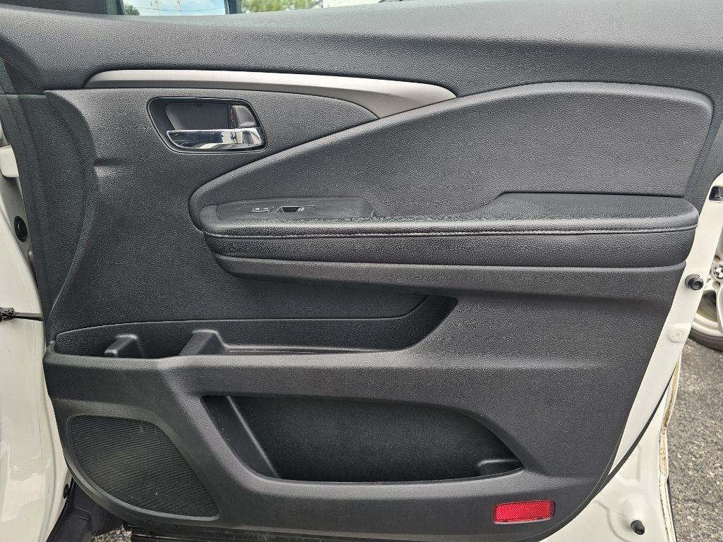Honda Pilot EX-L w/Navigation and RES 2019