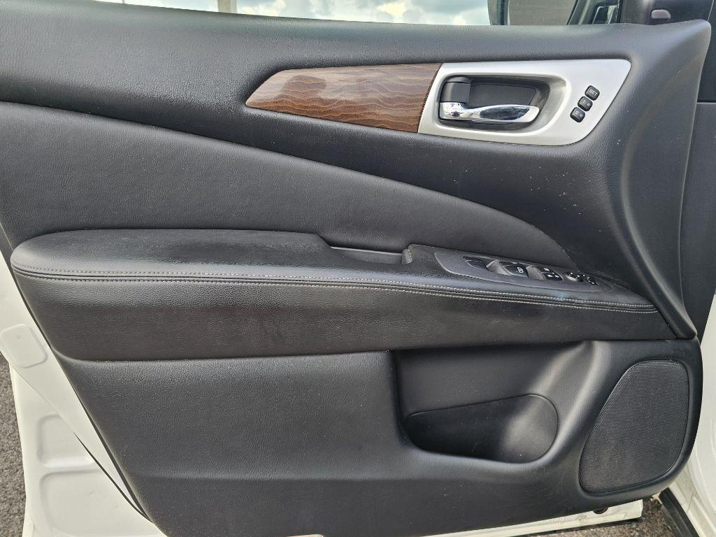 Nissan Pathfinder Platinum 4WD 2019