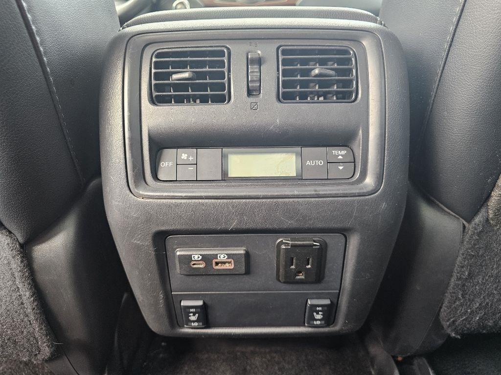 Nissan Pathfinder Platinum 4WD 2019