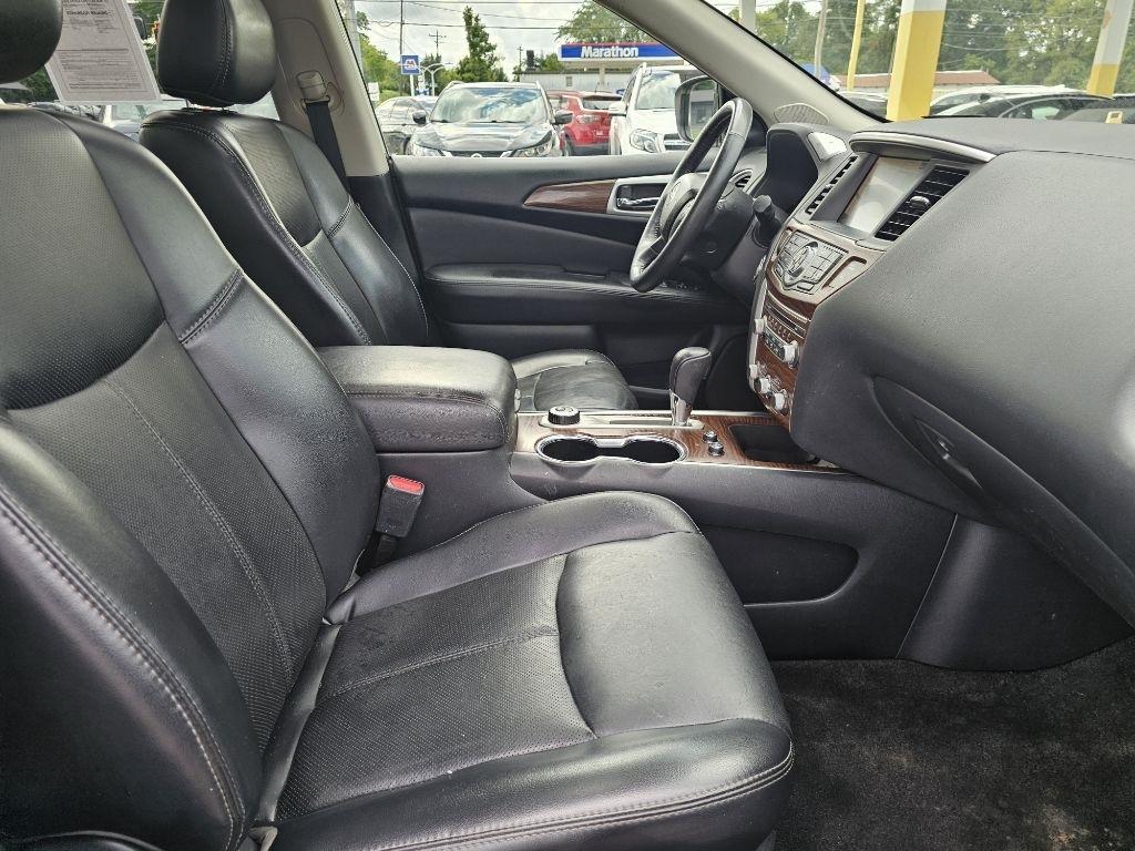 Nissan Pathfinder Platinum 4WD 2019