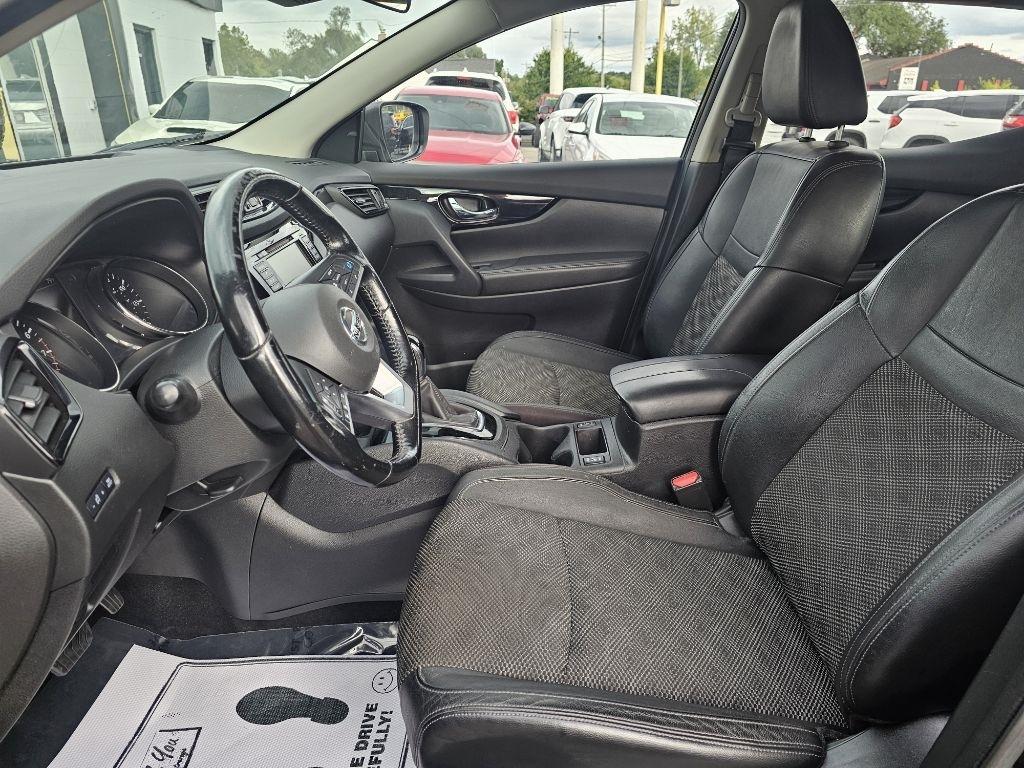 Nissan Rogue Sport SV AWD 2022