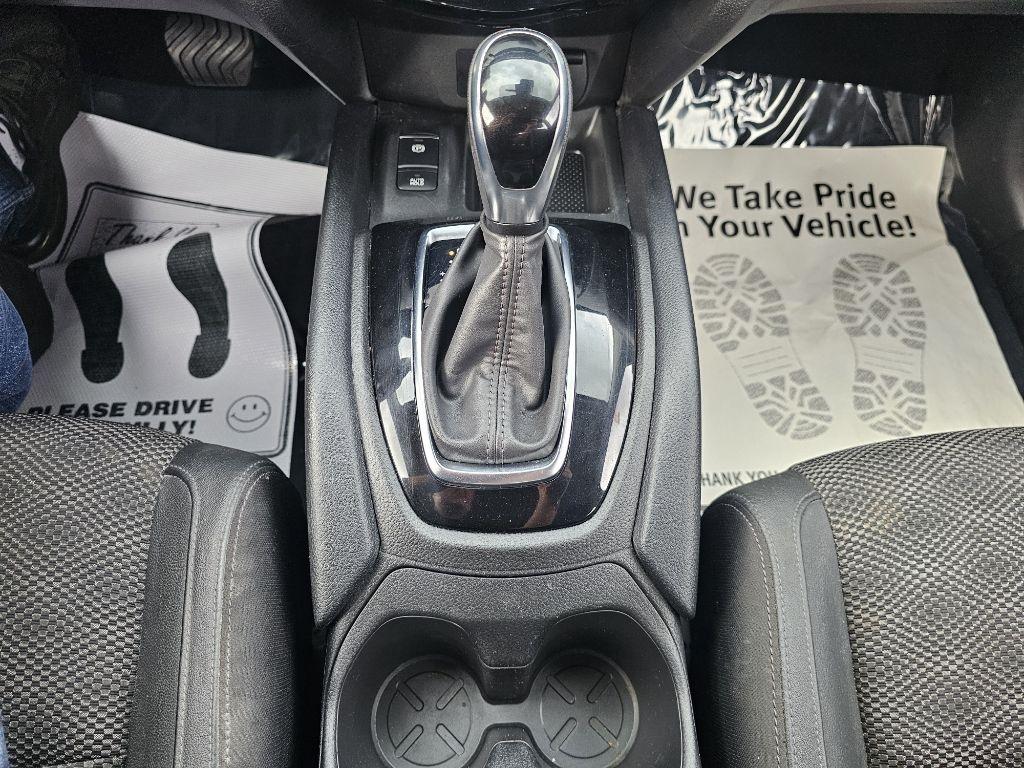 Nissan Rogue Sport SV AWD 2022