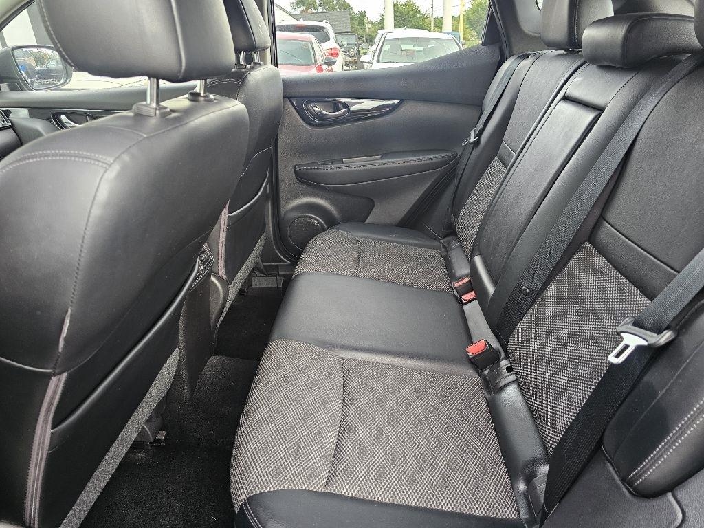 Nissan Rogue Sport SV AWD 2022