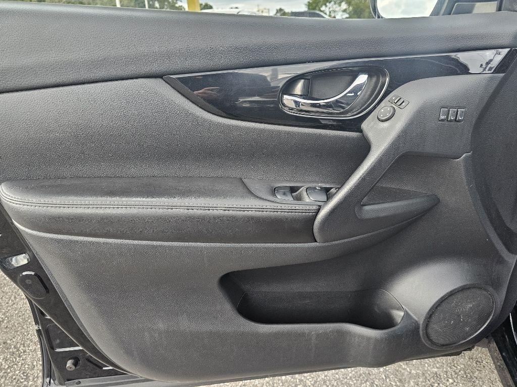 Nissan Rogue Sport SV AWD 2022