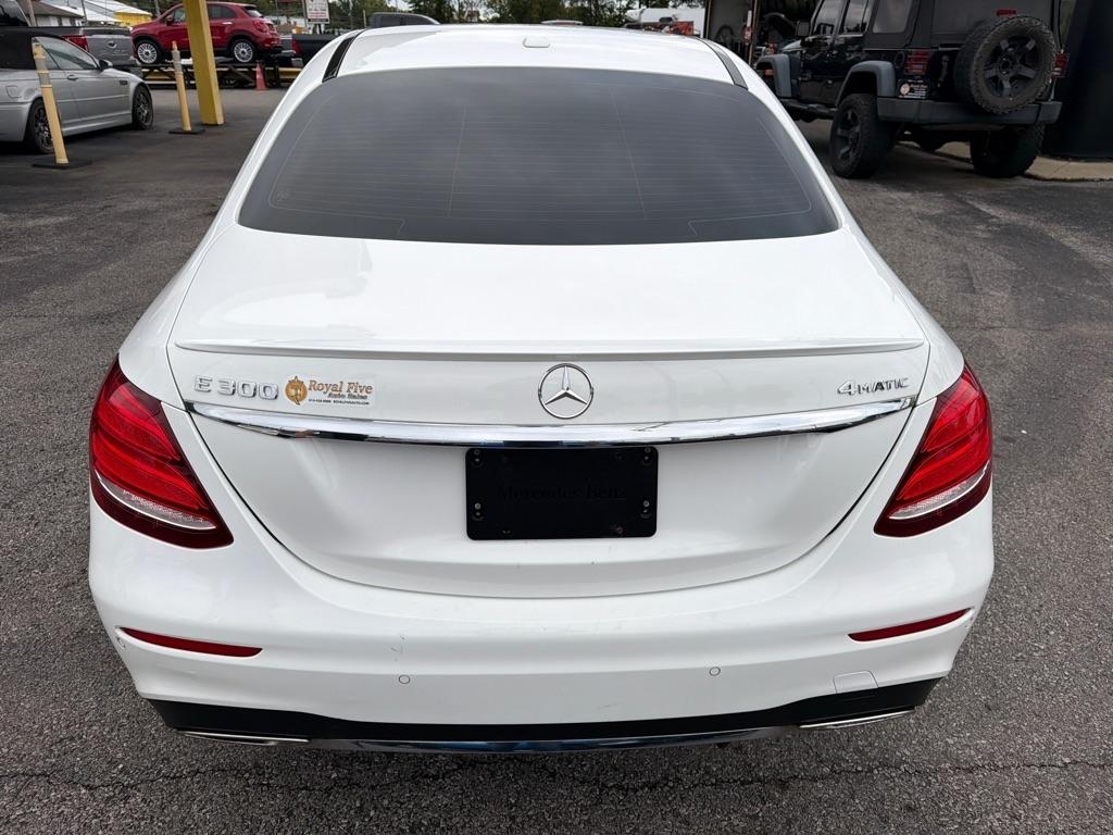 Mercedes-Benz E-Class E300 Luxury 4MATIC Sedan 2017