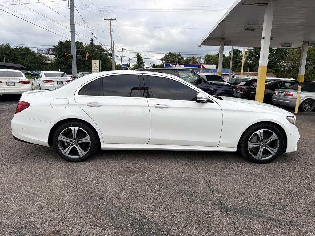 Mercedes-Benz E-Class E300 Luxury 4MATIC Sedan 2017