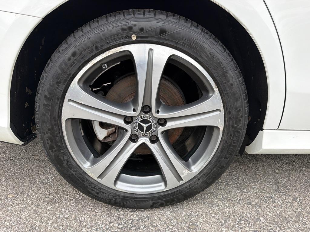 Mercedes-Benz E-Class E300 Luxury 4MATIC Sedan 2017