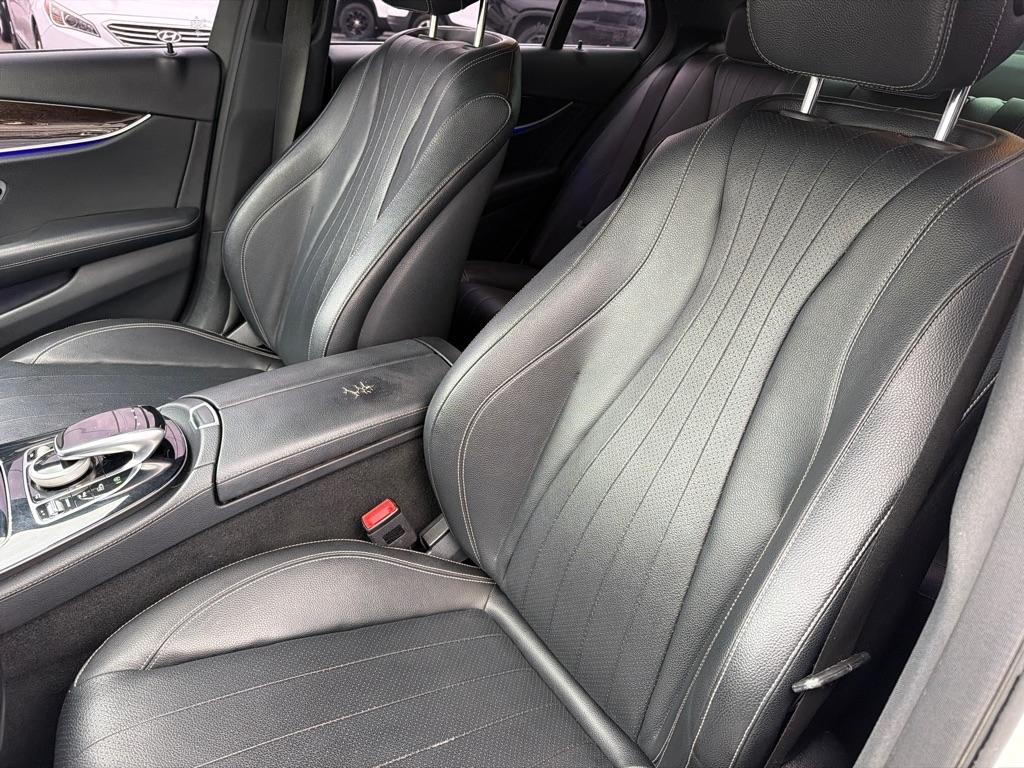 Mercedes-Benz E-Class E300 Luxury 4MATIC Sedan 2017