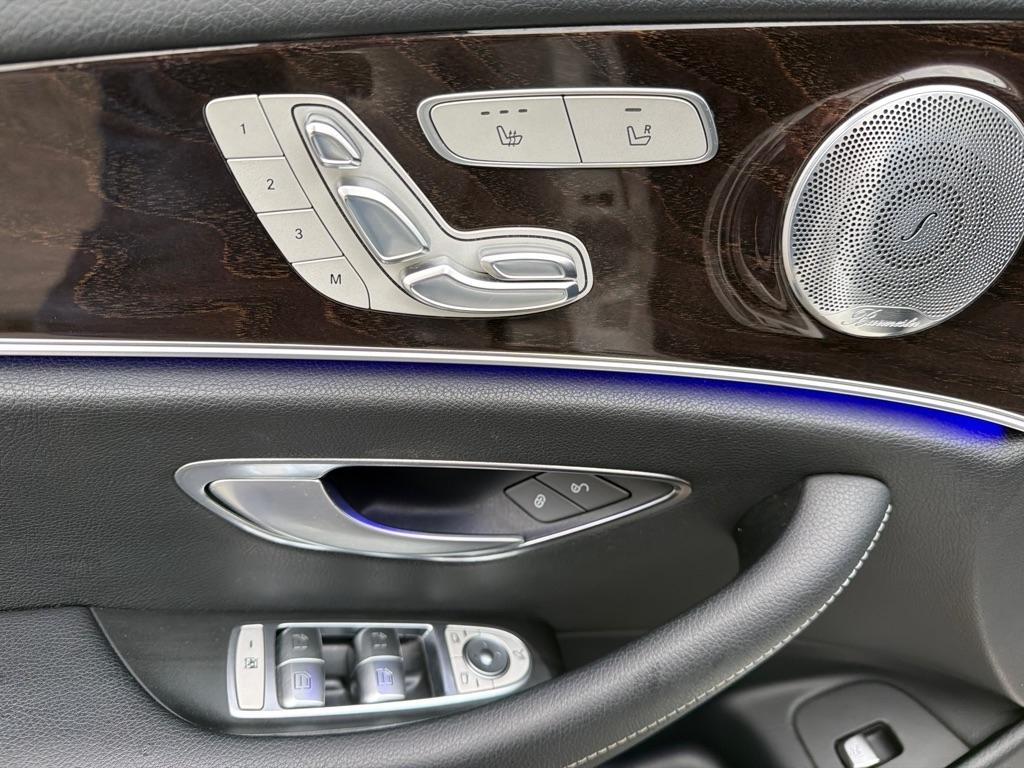 Mercedes-Benz E-Class E300 Luxury 4MATIC Sedan 2017