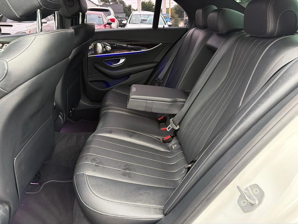 Mercedes-Benz E-Class E300 Luxury 4MATIC Sedan 2017