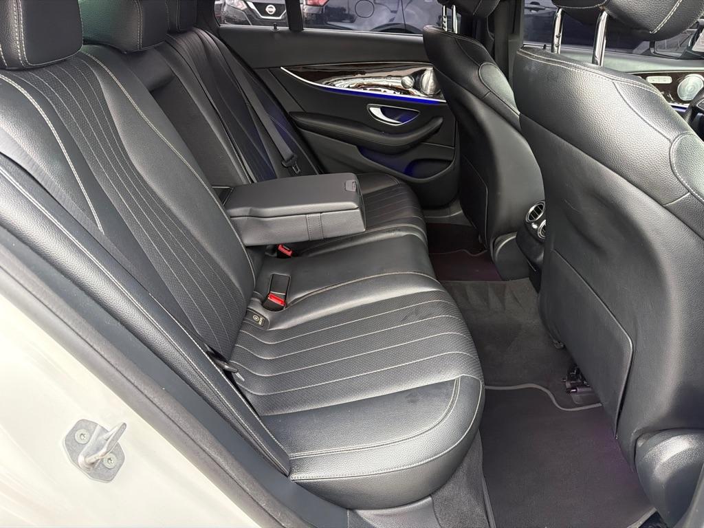 Mercedes-Benz E-Class E300 Luxury 4MATIC Sedan 2017